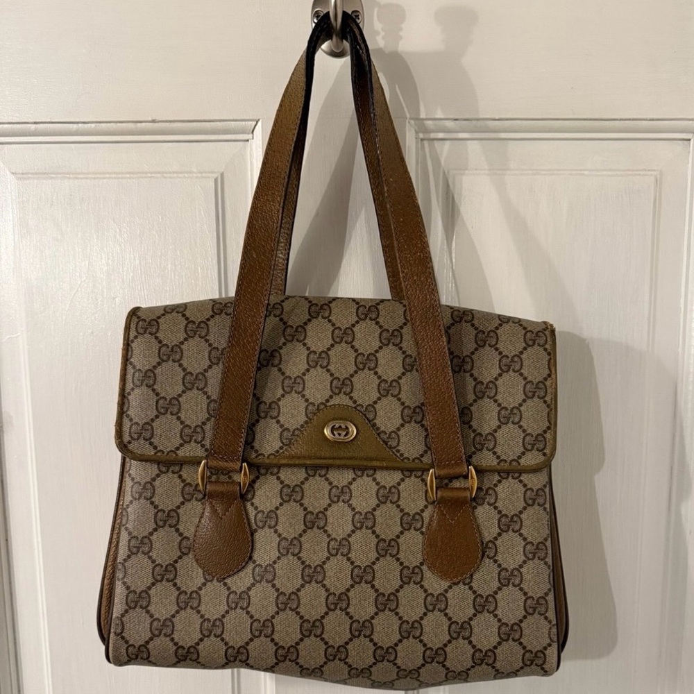 Gucci Brown Monogram GG Canvas Shoulder Bag with Tan Leather Trim